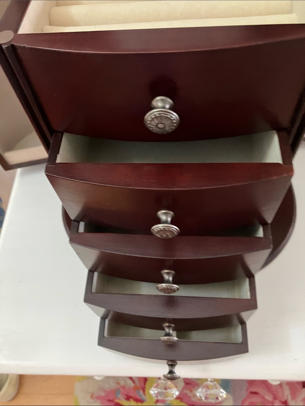 Beautiful Mahogany Tabletop Jewelry Armoire With Multiple Storage - Picture 5 of 13